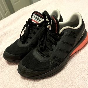 Women’s Adidas Cloudfoam Flow Sneakers-Size 7